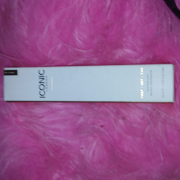 Iconic London Tanning Mist - Picture 3 of 3